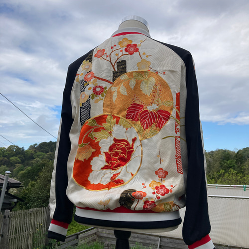 着物リメイクスカジャン リバーシブル 振袖リメイク 鞠 金箔 横 着物リメイクスカジャン リバーシブル 振袖リメイク 鞠 金箔 横