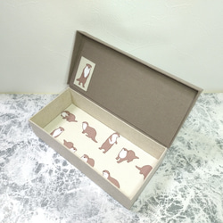 カルトナージュ　ブック型の長箱（カワウソ柄） 3枚目の画像