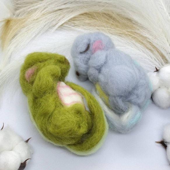 【ティラノサウルスの赤ちゃん】グリーン　ニュアンスカラー　羊毛フェルト　こども　プレゼント 8枚目の画像