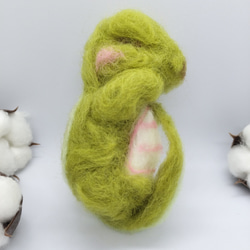 【ティラノサウルスの赤ちゃん】グリーン　ニュアンスカラー　羊毛フェルト　こども　プレゼント 5枚目の画像