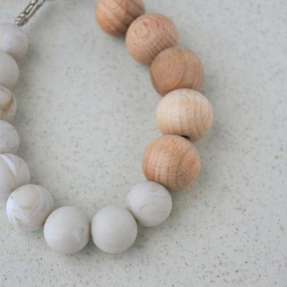 ハンドストラップ　スマホストラップ　ウッド　ストラップ　ストラップホルダー　木　スマホ　ウッドビーズ　手首　落下防止 16枚目の画像