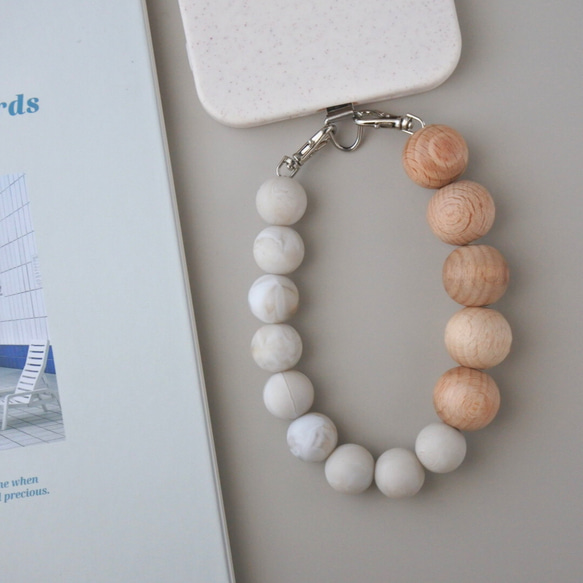 ハンドストラップ　スマホストラップ　ウッド　ストラップ　ストラップホルダー　木　スマホ　ウッドビーズ　手首　落下防止 17枚目の画像