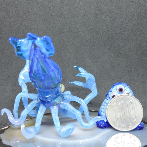 骨董　古ガラス　銀色　ゆらゆらガラス　ガラス工芸　犬モチーフ　置き物　ウラン 骨董 古ガラス 銀色 ゆらゆらガラス ガラス工芸 犬モチーフ