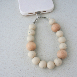 ハンドストラップ　スマホストラップ　ウッド　ストラップ　ストラップホルダー　木　スマホ　ウッドビーズ　手首　落下防止 4枚目の画像