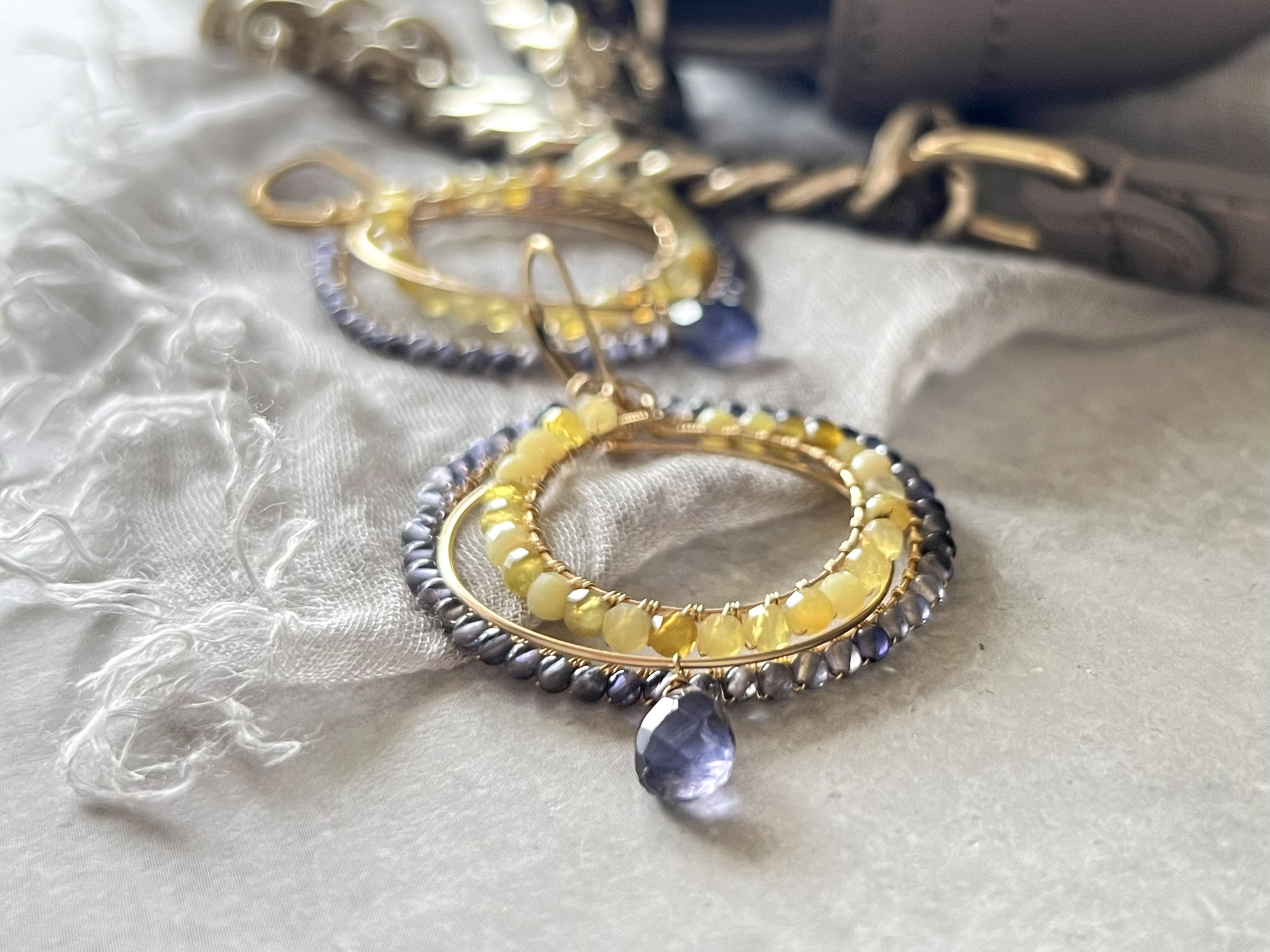 【再販】フープ 着せ替えチャーム/ピアス/イヤリング【アイオライト＆イエローオパール＆アイオライト】14kgf