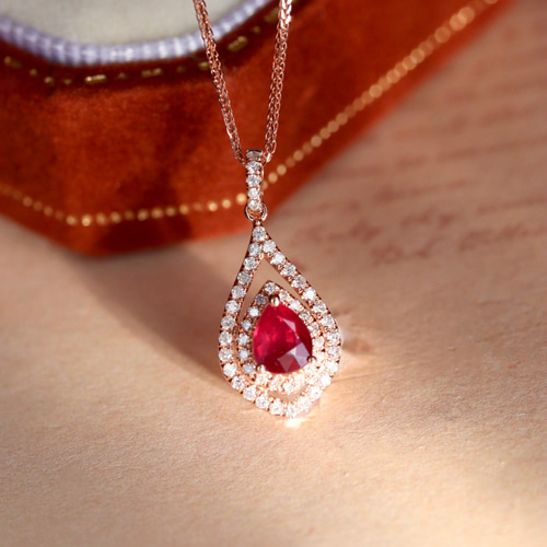 天然ダイヤモンド付きルビーペンダントk18 ネックレス・ペンダント  