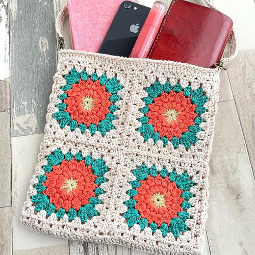 斜めがけショルダーバッグモチーフ編み