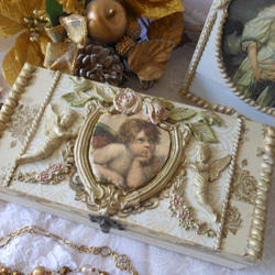 ヴィンテージ調ラファエロの天使のレリーフボックス・ ジュエリーボックス・小物入れ 3枚目の画像