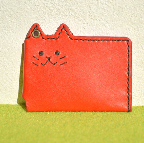 コゲちゃん　ICカードケース/パスケース 栃木レザー赤（手縫い）本革　皮　 Leather　猫 1枚目の画像