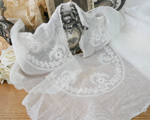 専用Dフランスアンティーク*モチーフレース*アンティークレース*手刺繍*モチーフ フランスアンティーク刺繍入り装飾モチーフパーツ レース cherir