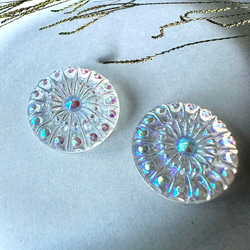 1個 14×10mm ドイツ ヴィンテージガラス オーロラ仕上げ 紡錘形