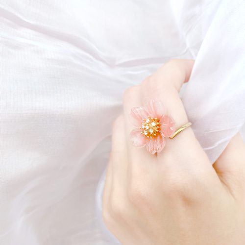 レジンヘアゴム 大ぶり　お花リング　氷　白　オレンジ　イエロー　マトリカリア レジンヘアゴム 大ぶり お花リング 氷 白 オレンジ イエロー