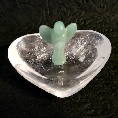 水晶◇ハート型お皿◇アクセサリートレイ◇浄化皿◇天然石