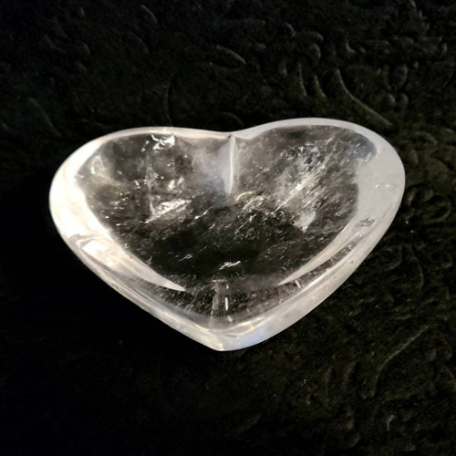 水晶◇ハート型お皿◇アクセサリートレイ◇浄化皿◇天然石◇クリスタル