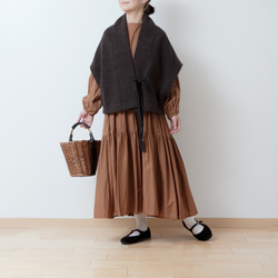 高品質羊毛圍巾披肩背心，搭配緞帶/深棕色 第10張的照片