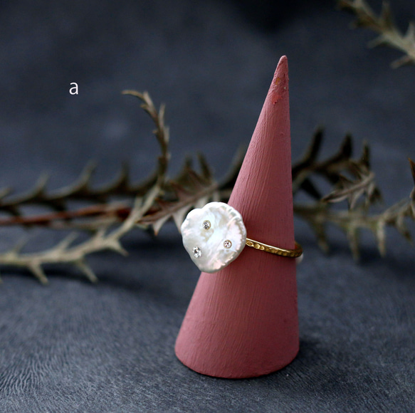 大巴洛克珍珠和施華洛世奇戒指：一種尺寸適合所有人 第6張的照片