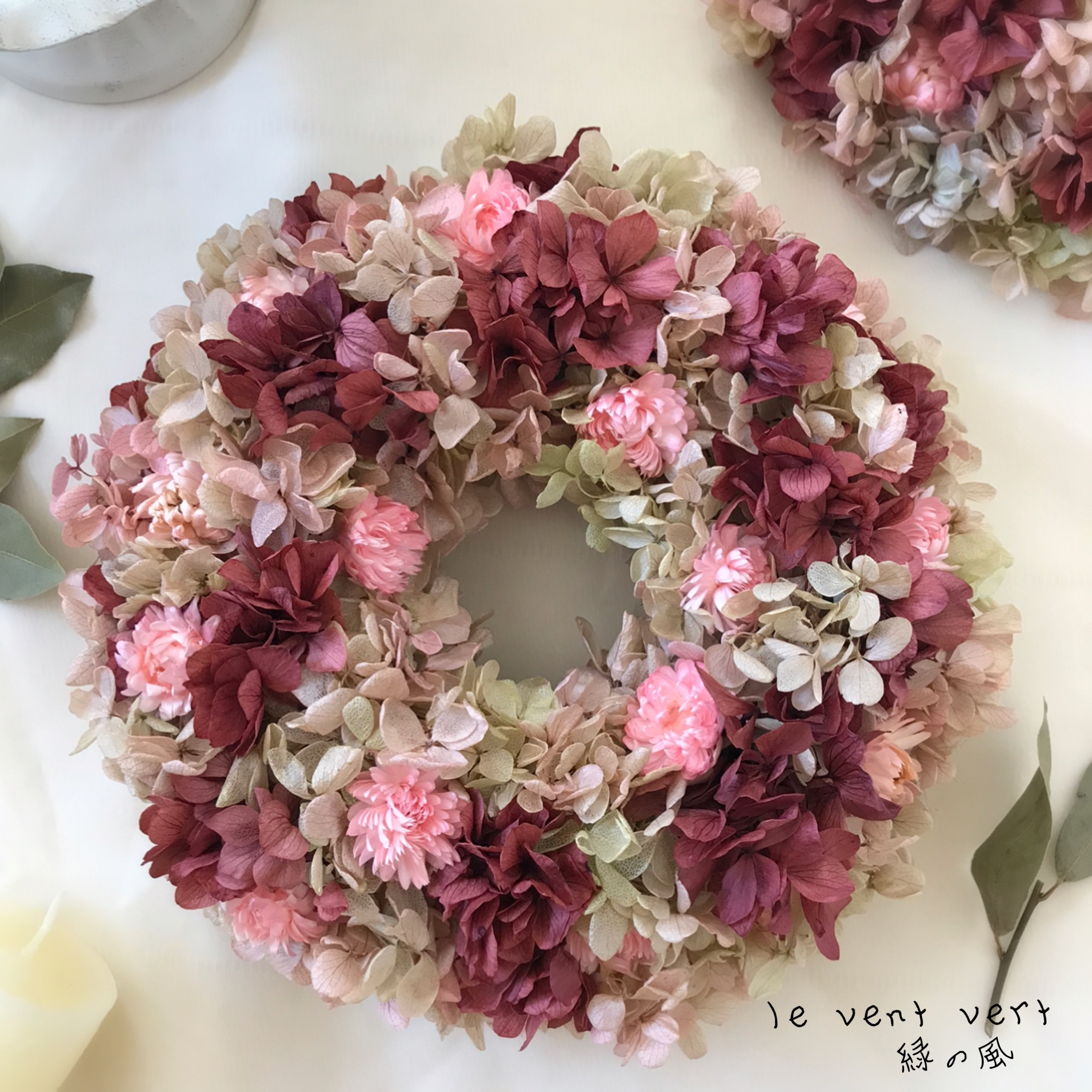 ホワイト スモークツリー アジサイ リース 26cm ＊ 紫陽花