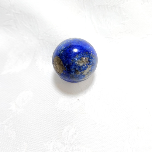 送料無料　天然石　ラピスラズリ　丸玉　75mm 690g ラピスラズリ丸玉 30mm/瑠璃石 天然石販売 名取貴石 天然石原石