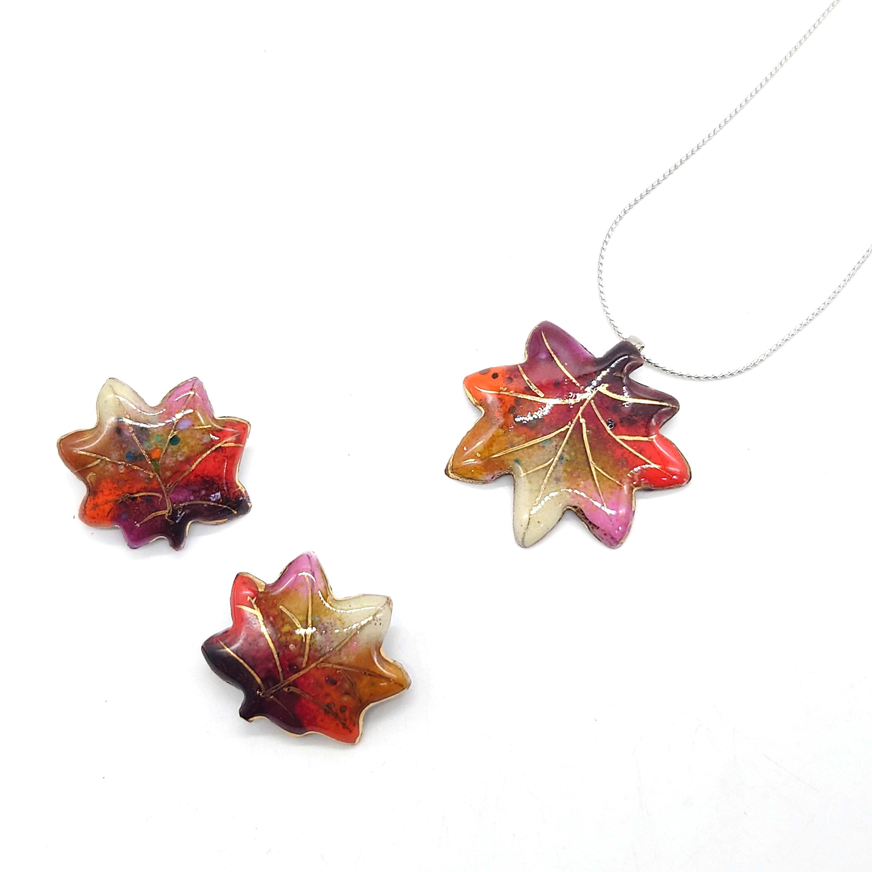 もみじ2023の七宝焼ペンダント(ネックレス)【受注制作】