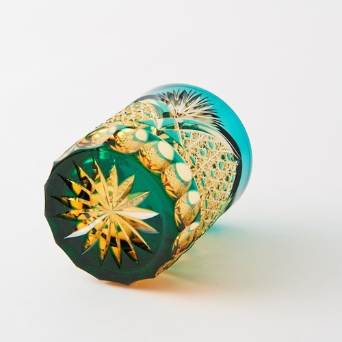 色被せ切子　クリスタル製　浅鉢/向付切琥珀色に緑色被せ 色被せ切子 クリスタル製 浅鉢/向付切琥珀色に緑色被せ 色