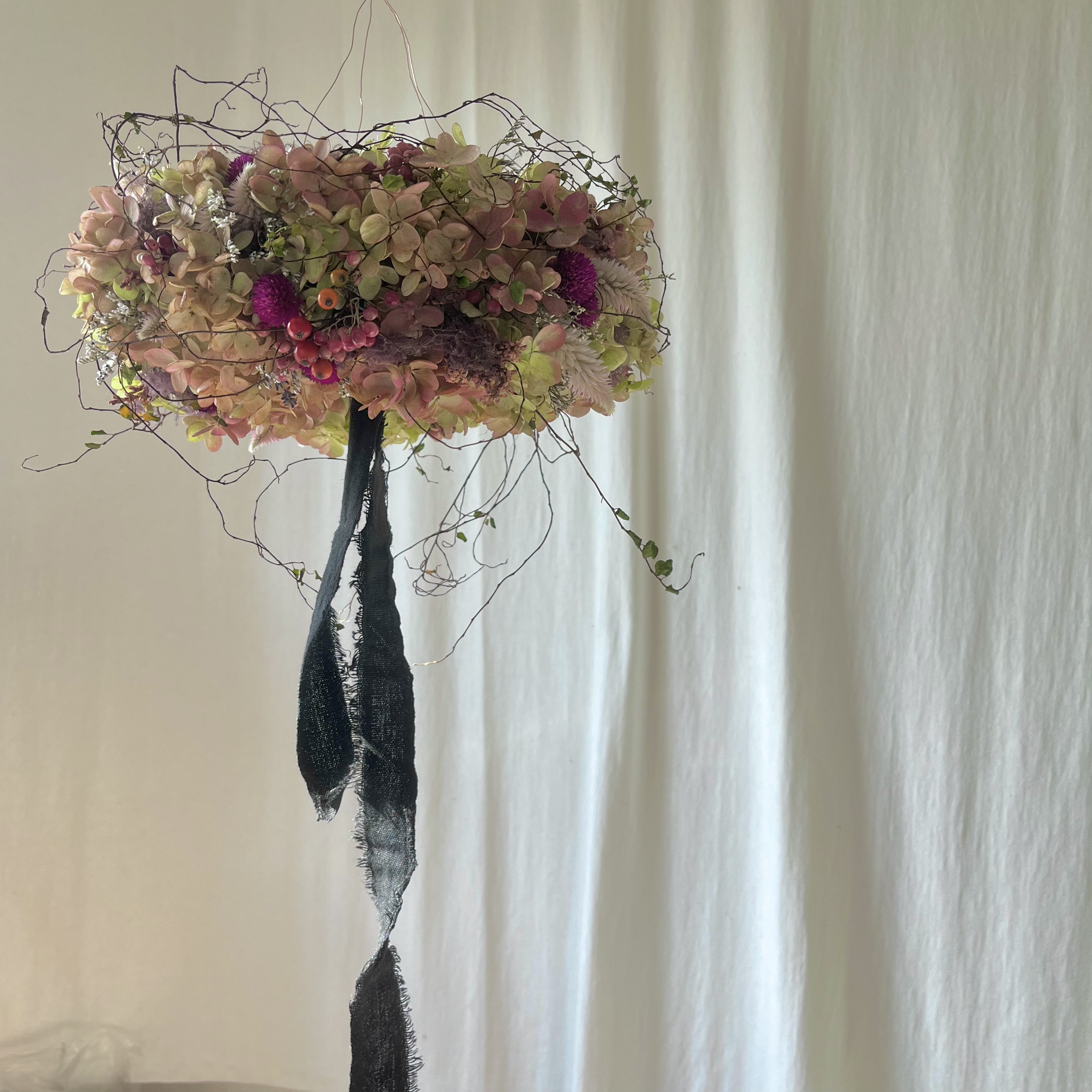 フライングリース(ミナヅキ&秋の草花) / ドライフラワー リース  