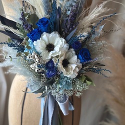 アネモネとローズブーケ　blue＆white／ カラー調整可　ウエディングブーケ・スワッグ・花束 6枚目の画像