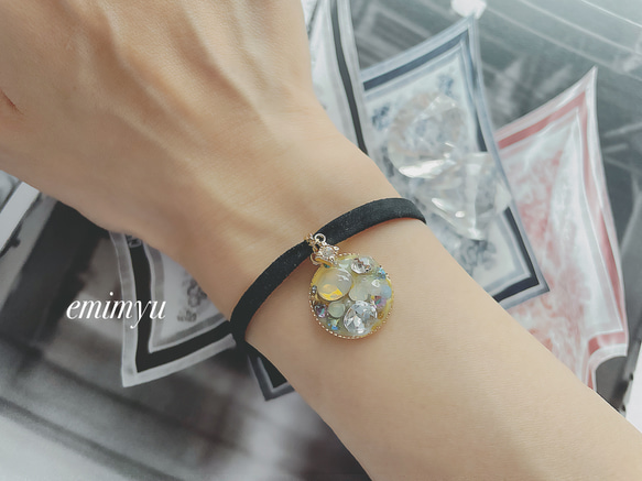 2023 Black Velours Cord Swarovski Bracelet 1枚目の画像