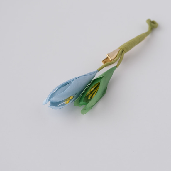 お花のクリップ　グリーン×ライトブルー　染花　布花 5枚目の画像