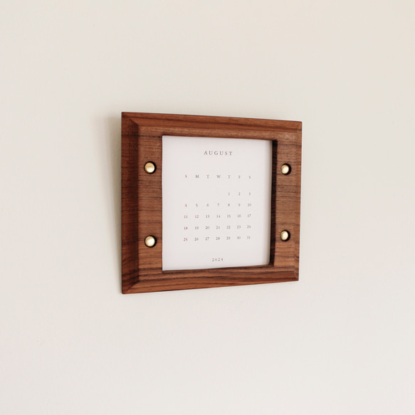 木製（チーク材）額縁付き カレンダー 2024 3枚目の画像