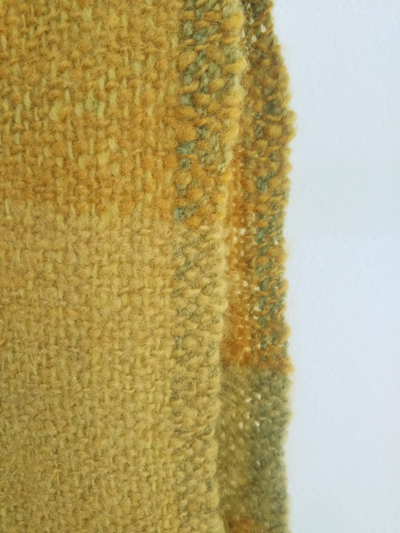 手紡ぎ、手織りマフラー（イエロー×グリーン） 草木染め、天然染料、ウール 11枚目の画像