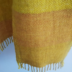 手紡ぎ、手織りマフラー（黄色×だいだい） 草木染め、天然染料、ウール 15枚目の画像