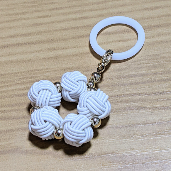 秋桜 ホワイト 水引×ゴールドビーズの輪っか アンブレラマーカー