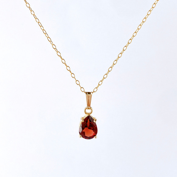 14kgf　モザンビークガーネットのひと粒雫チャーム 14kgf モザンビークガーネットのひと粒雫チャーム 1月の誕生石】しずく