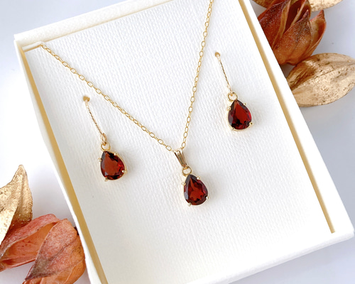 ガーネット　ハンドメイド　ネックレス　ピアス 2aa3c9dfe523383e3cd760d2f2cbe9