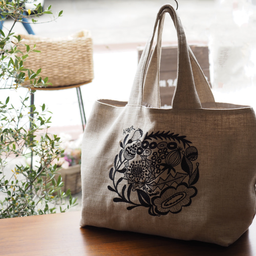 トートバッグ✴︎AMBER オリジナルリネンの刺繍バッグ きなり トート  
