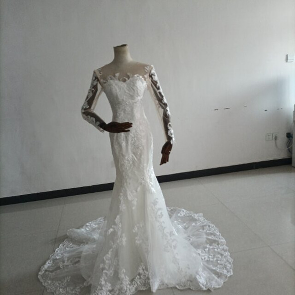 高品質！ウエディングドレス ホワイト 花モチーフ 上品透け袖  