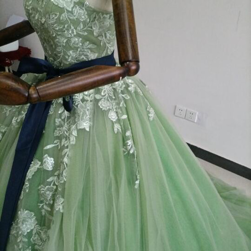 豪華！カラードレス 薄グリーン 3D立体レース刺繍 ベアトップ 挙式  