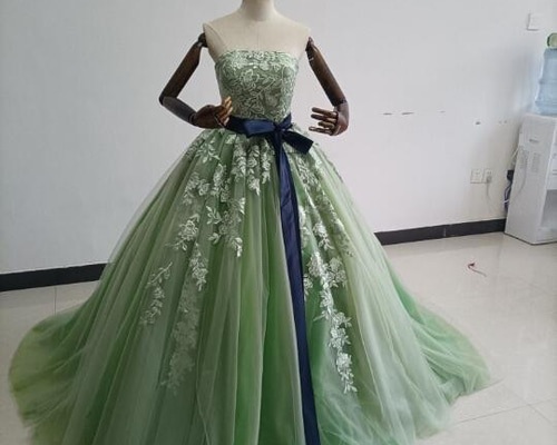 レースターコイズ ✖️グリーンの二色。ダンスドレス、新品、華やか