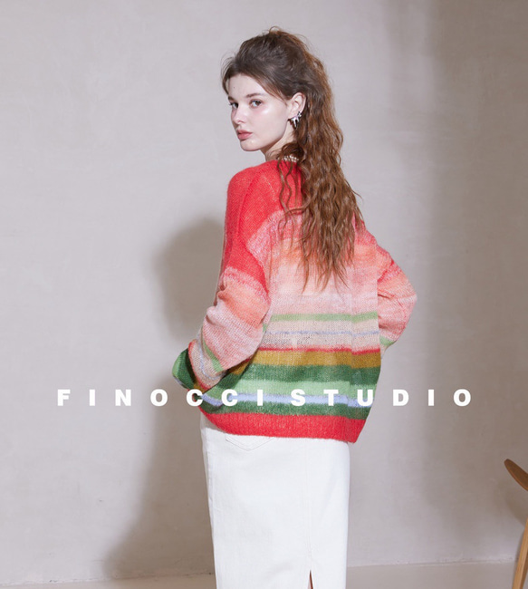 【モヘアウール混】美しい虹のグラテーション　ゆったりシルエット　プルオーバー【秋冬春】 3枚目の画像