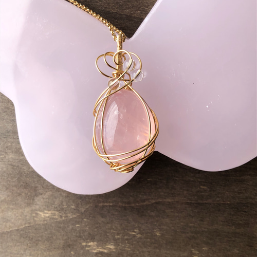 ローズクォーツ＆天然水晶☆ワイヤーアートハートペンダントトップ  