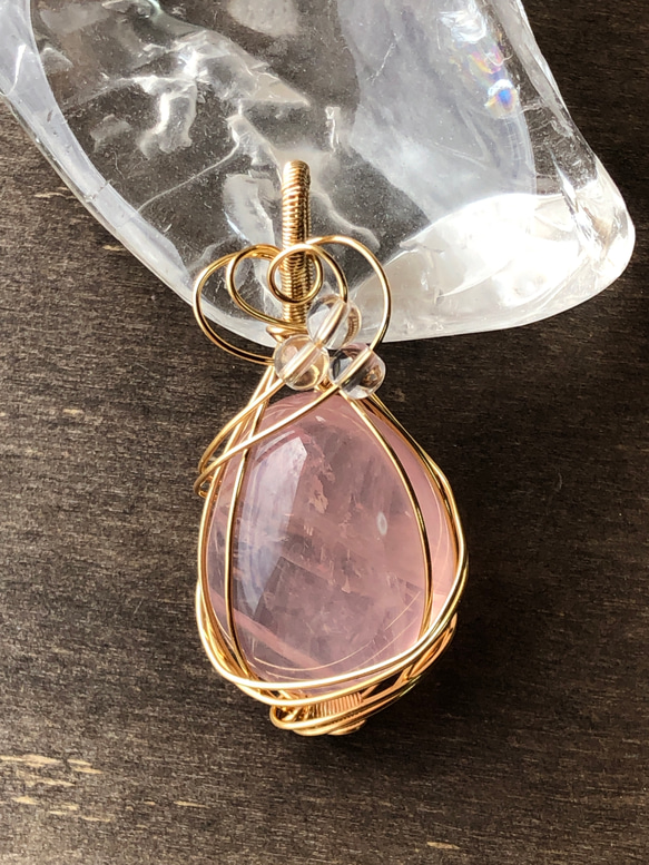 ローズクォーツ＆天然水晶☆ワイヤーアートハートペンダントトップ  