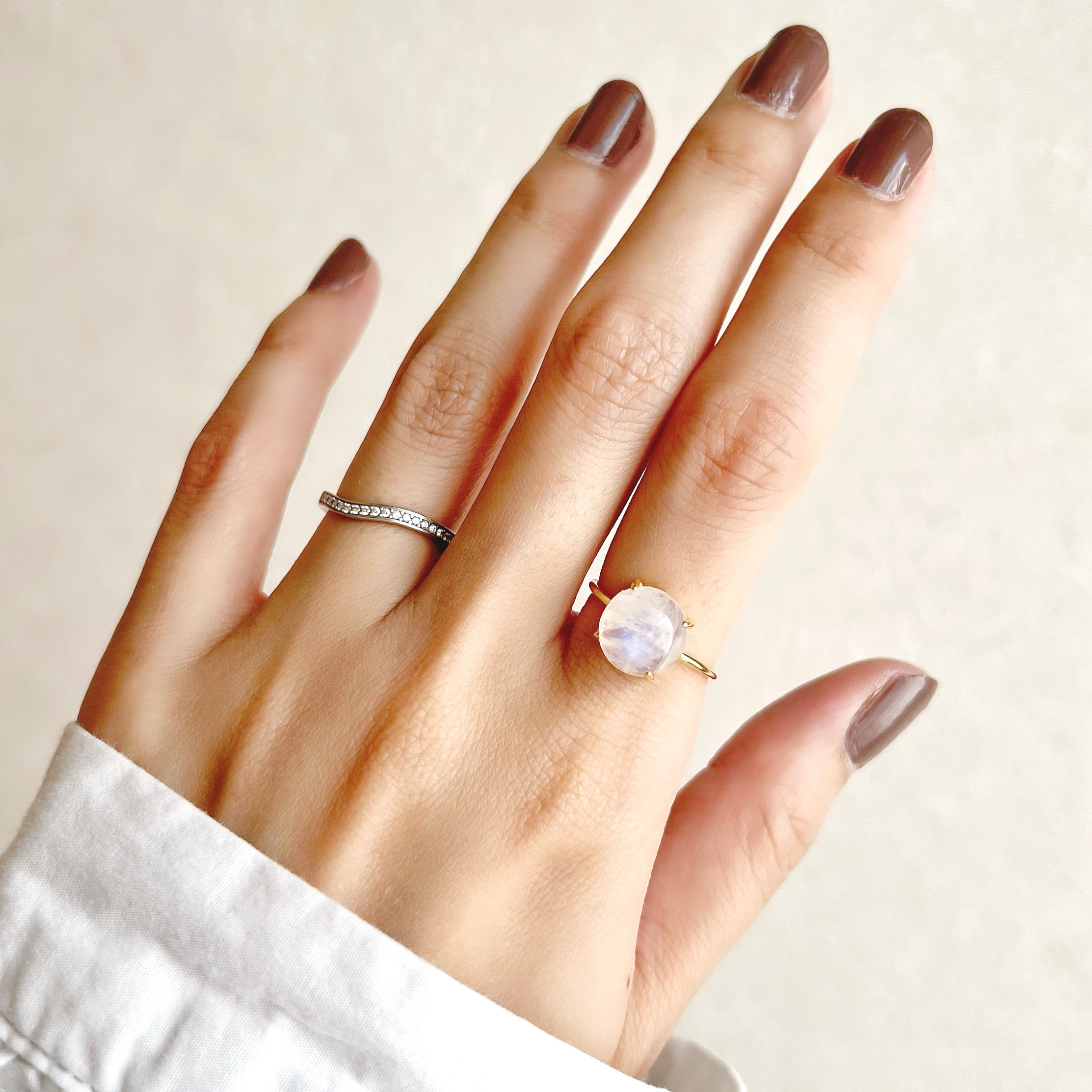 【JORIE】レインボームーンストーン大粒リング　　6月誕生石　（フリーサイズ、固定サイズ、刻印あり）