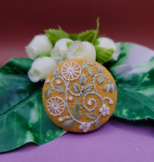 bulaunbulaun様オーダー専用ページ ハンドメイド刺繍ブローチ