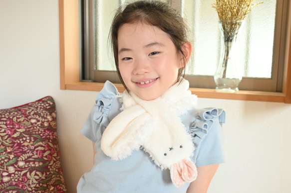 ぬっくぬくキッズ〜大人もok!ネックウォーマー　(キッズマフラー)白うさぎちゃん） 8枚目の画像