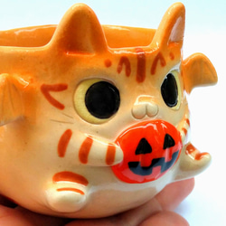 ハロウィンこうもりトラ猫デミタスカップ８０ｍｌ　にゃんこ陶器　受注制作 2枚目の画像
