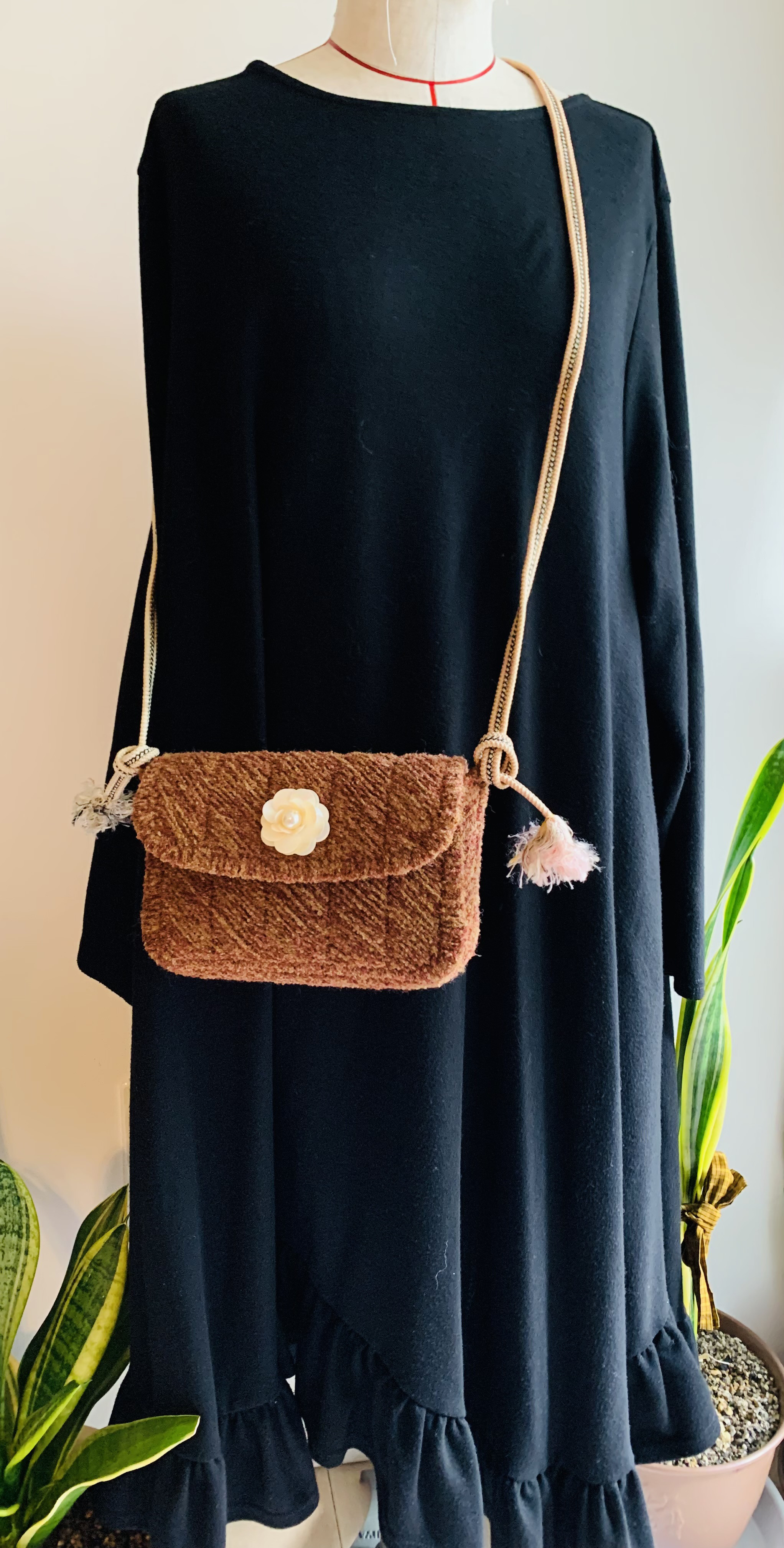 【Anne Klein】編み込みハンドル付きショルダーバッグ Anne Klein】編み込みハンドル付きショルダーバッグ (Anne Klein