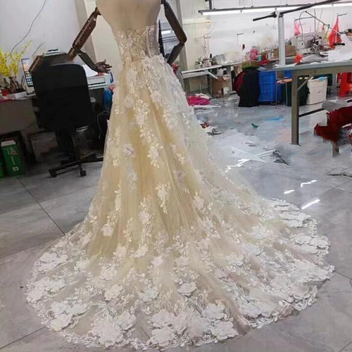 美品！シャンパン色 カラードレス 贅沢な総レース 背中見せ マーメイド  