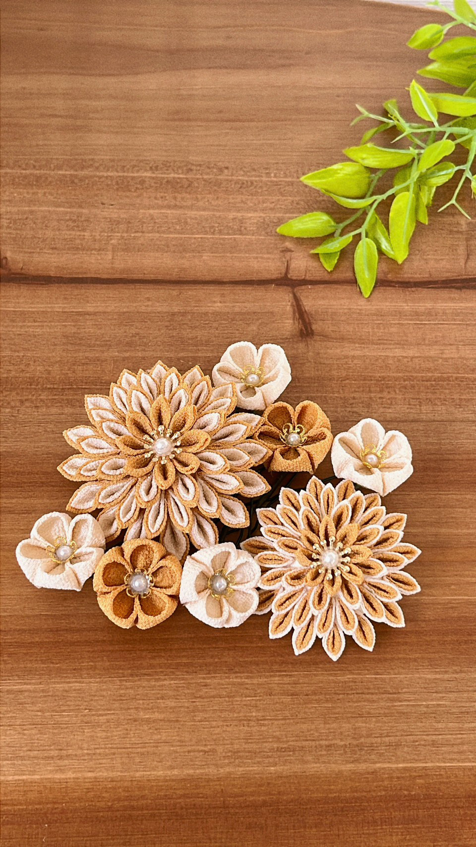 つまみ細工　髪飾り　薄茶