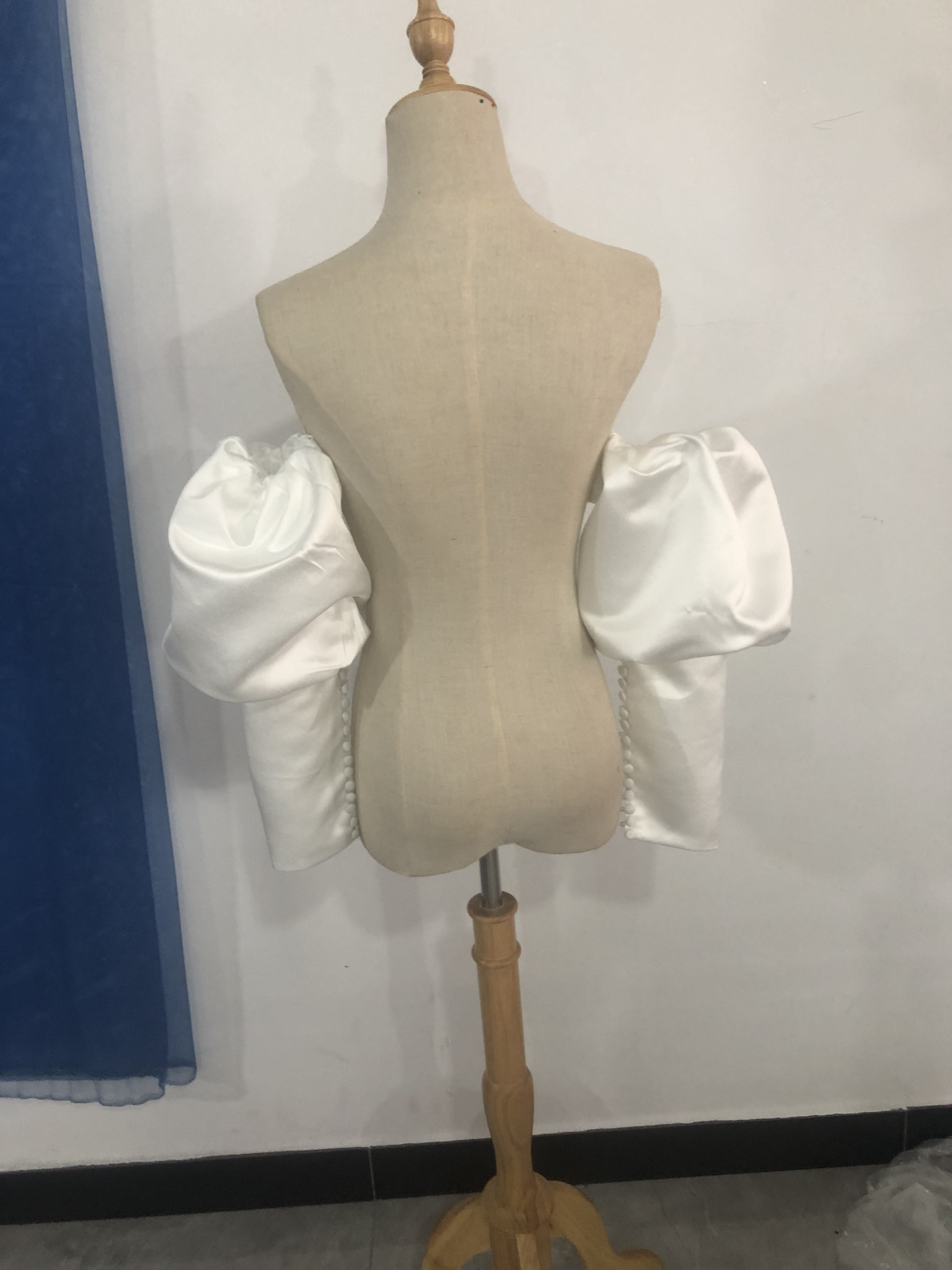 エレガント オーダーメイド可能 色は指定できます 取り外し袖 挙式 前撮 結婚式 二次会