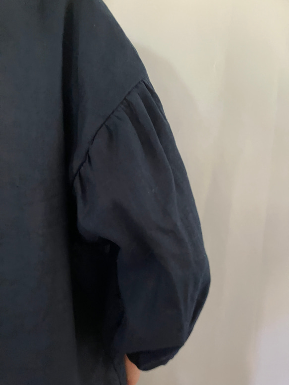 ラミーリネン100%バルーン袖プルオーバー 7枚目の画像